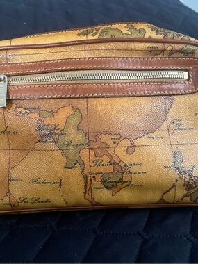 Alviero Martini Leather Cosmetic / Dopp Bag